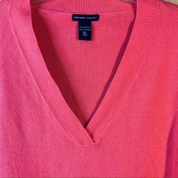 New York & Company Solid Pink V Neck Sweater Ultra Soft Long Sleeve Size XL - Picture 6 of 9